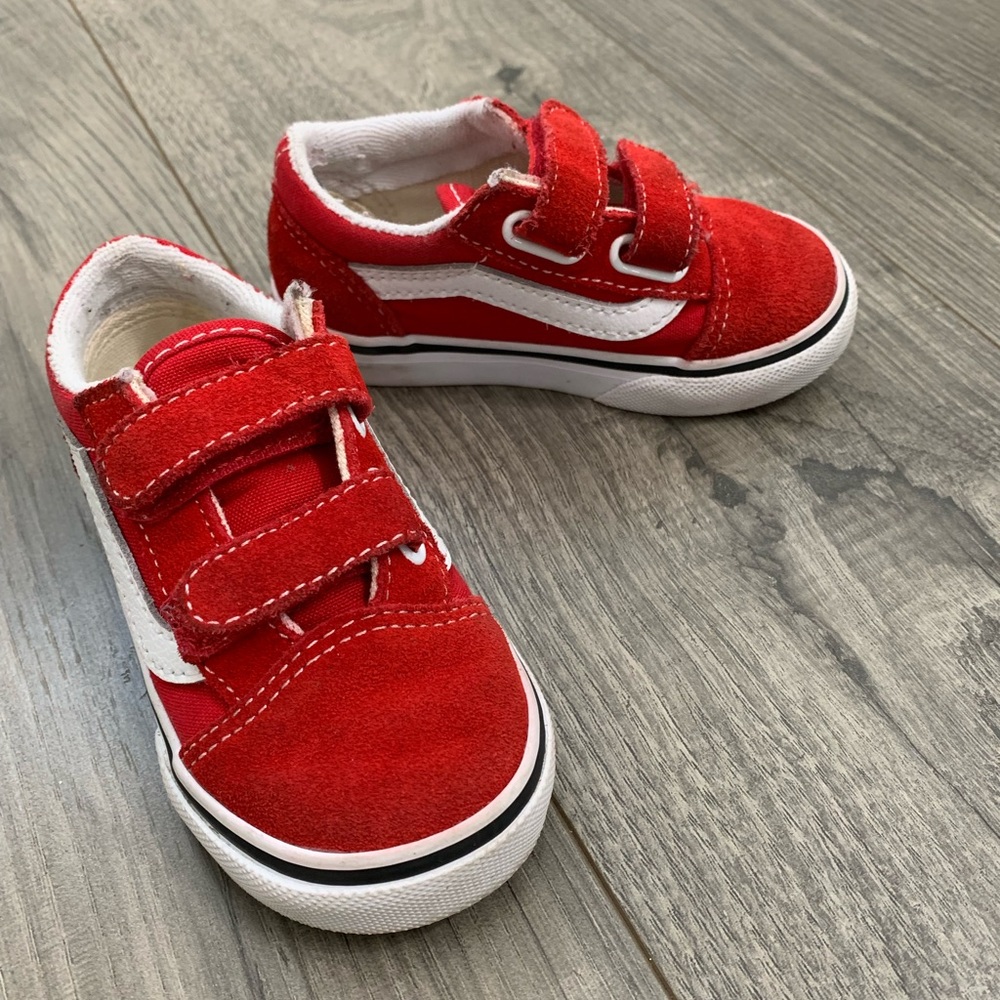 Red toddler vans